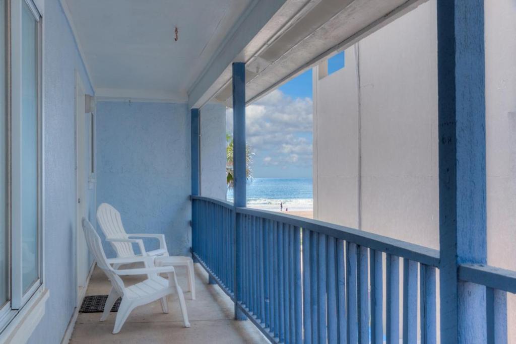 A Wave From It All Oceanview 2Nd Level Patio شاطئ جاكسونفيل المظهر الخارجي الصورة