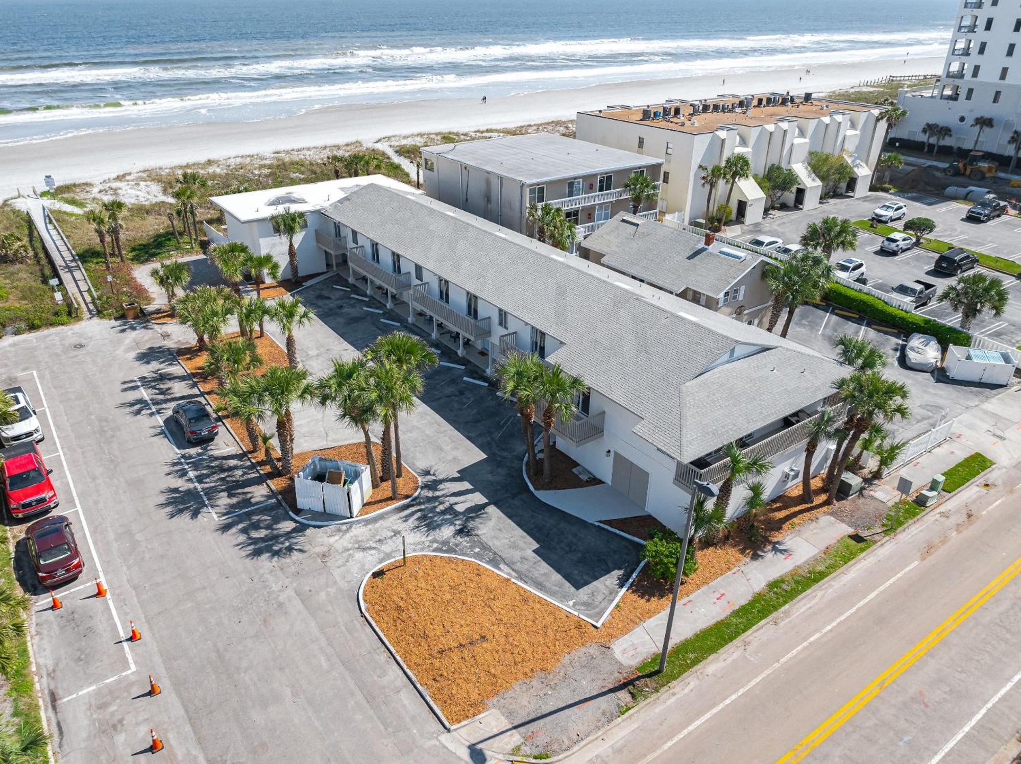 A Wave From It All Oceanview 2Nd Level Patio شاطئ جاكسونفيل المظهر الخارجي الصورة